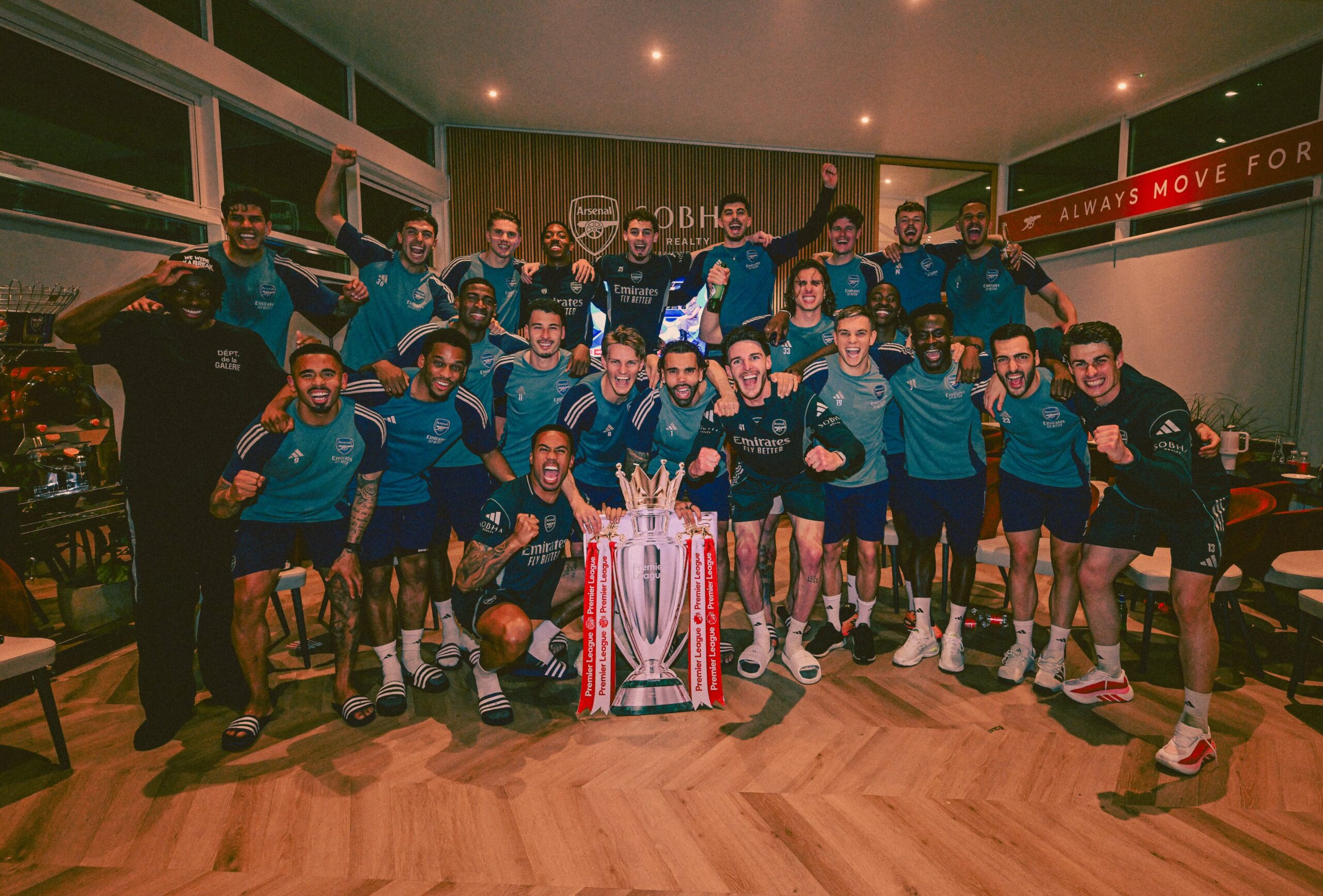 How many premeir league titles has Arsenal