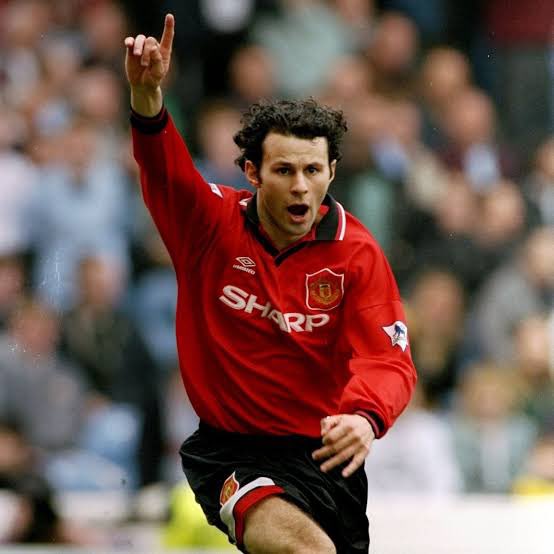 Man United Giggs is the all-time top assister in the premier league